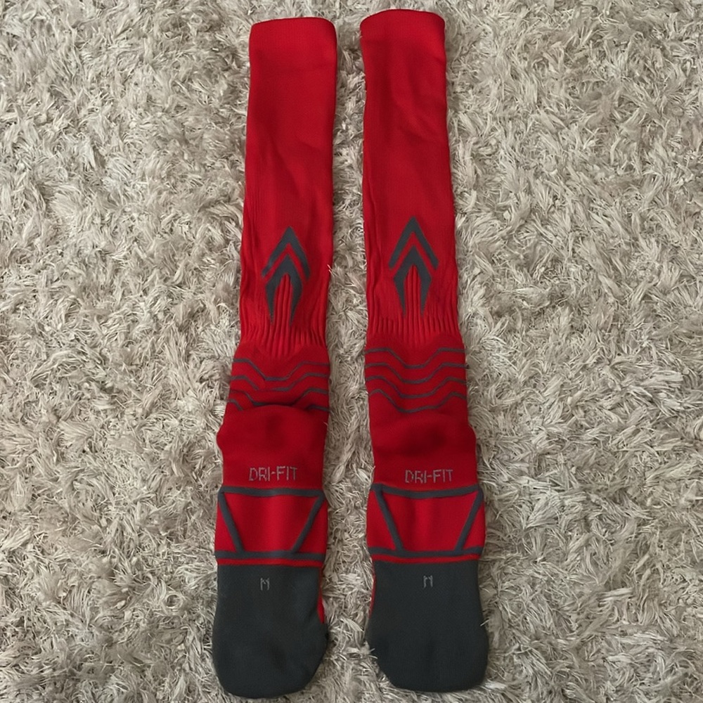 NWOT Nike Men’s Drifit Extra Tall Socks - Size Medium